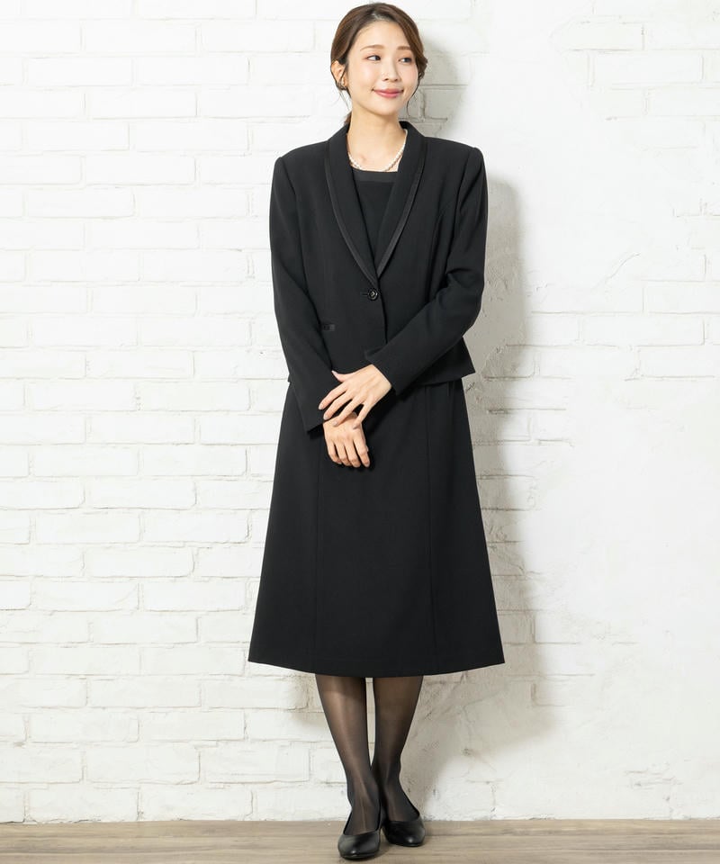 ソリテール　ショールカラーサテン切替アンサンブル