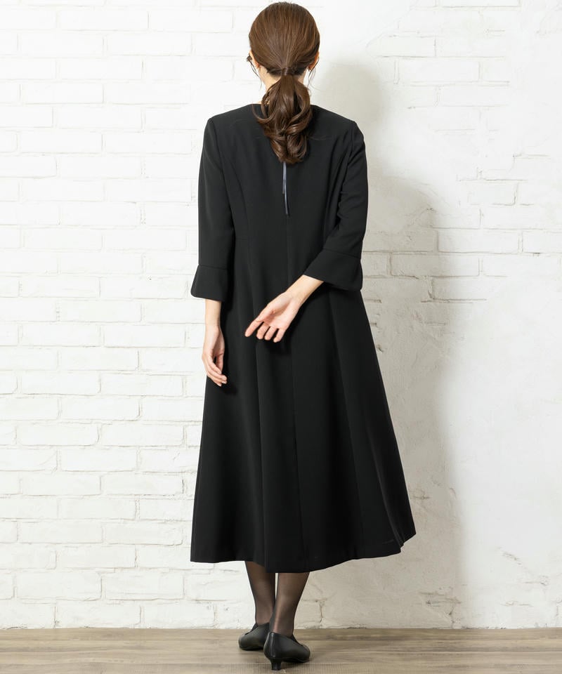 アンフィニ　ベーシックVネックジャケット＆ロングフレアーワンピース
