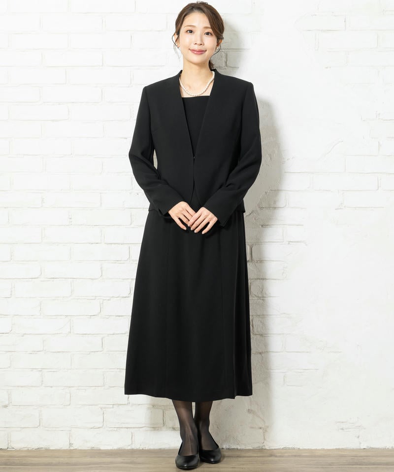 立ち襟Vネックジャケット＆スクエアネックロングワンピース