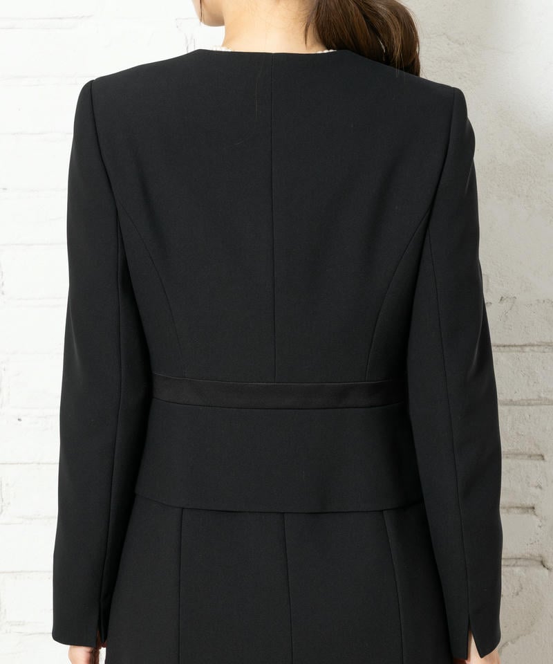 エメ　ノーカラージャケット&前開きリボンモチーフワンピース