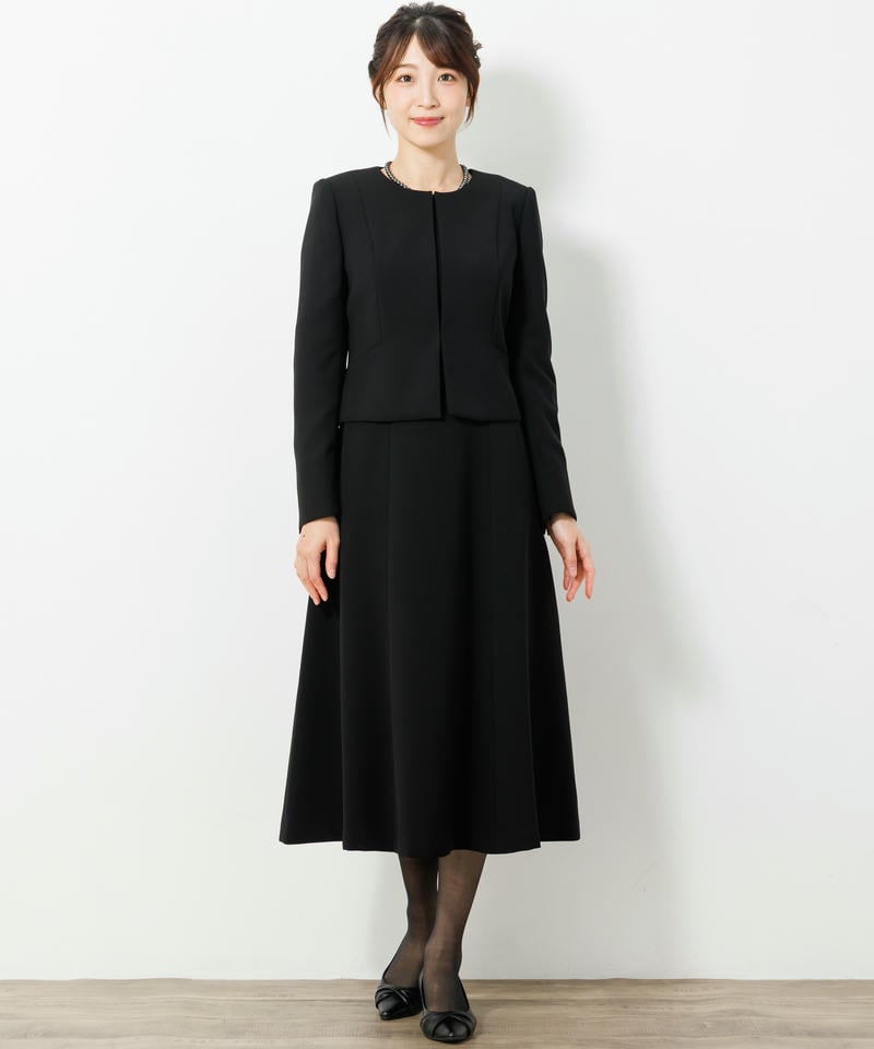 アンフィニ　ベーシックノーカラージャケット＆ロングフレアーワンピース