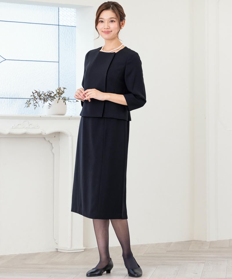 カレット　ダブルスタンドカラージャケット＆セットアップ風セミタイトワンピース