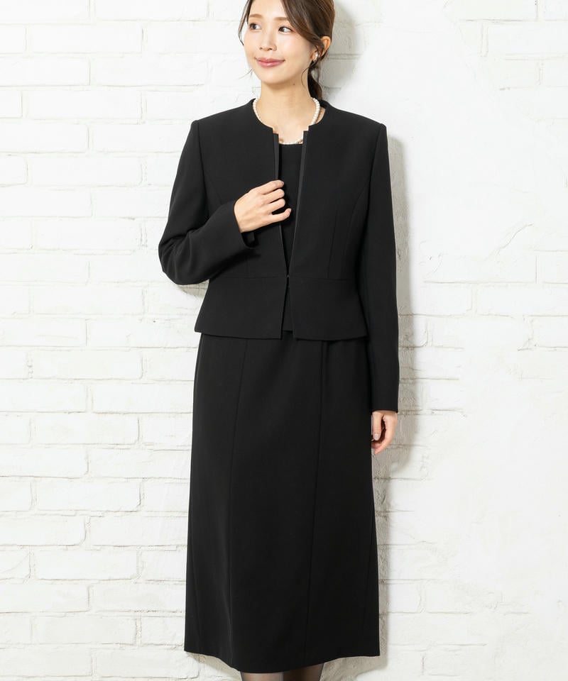 サテン二重襟ジャケット＆セットアップ風ミディ丈Iラインワンピース