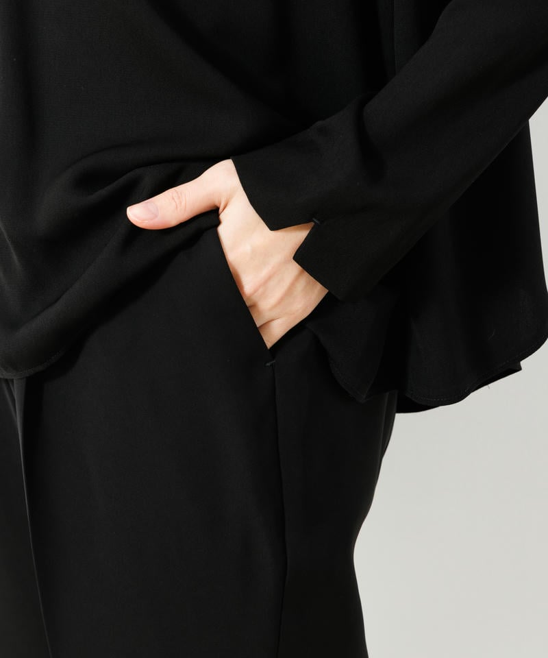 【ショート丈】ケープ風ジャケット＆スタンドカラーブラウス＆テーパードタックパンツスーツ