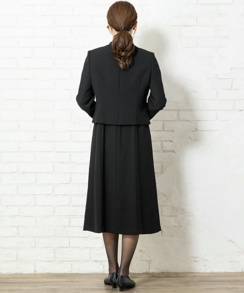 アンフィニ　ベーシックノーカラージャケット＆ジョーゼットリボンワンピース