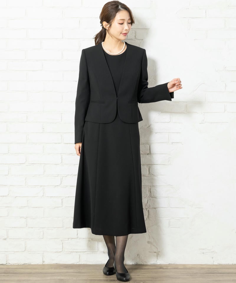 アンフィニ　ベーシックVネックジャケット＆ロングフレアーワンピース