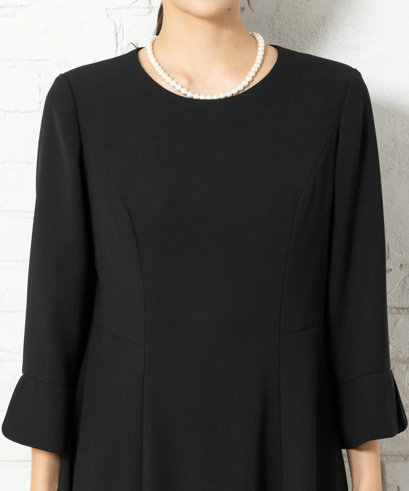 アンフィニ　ベーシックVネックジャケット＆ロングフレアーワンピース