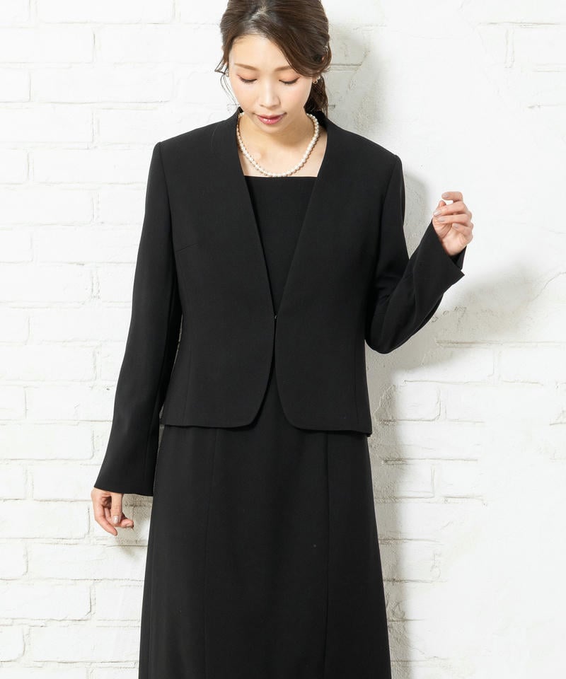 立ち襟Vネックジャケット＆スクエアネックロングワンピース