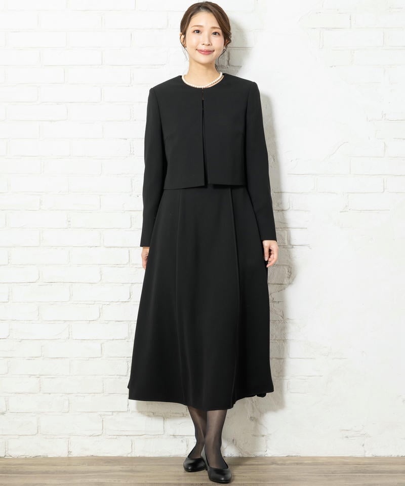 カレット　ノーカラーショート丈ジャケット&ラップ風エレガントワンピース