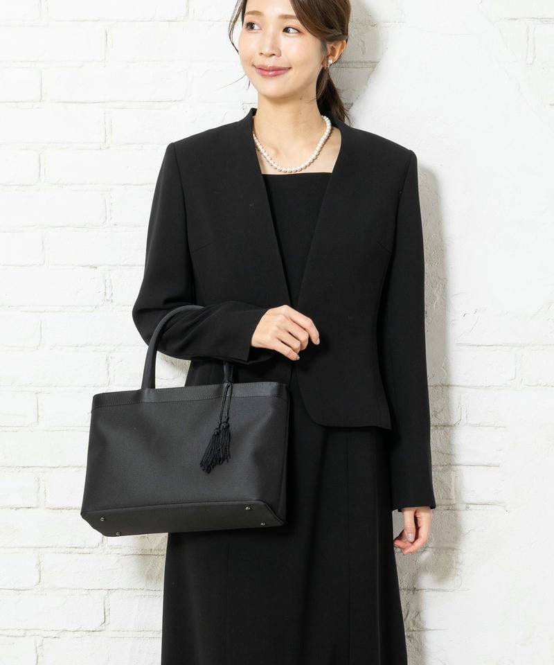 岩佐　タッセル付き三室構造トートバッグ