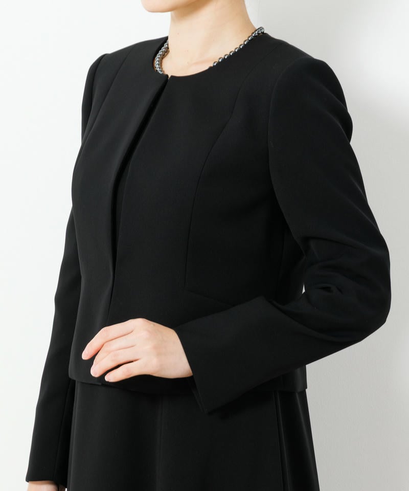 アンフィニ　ベーシックノーカラージャケット＆ロングフレアーワンピース