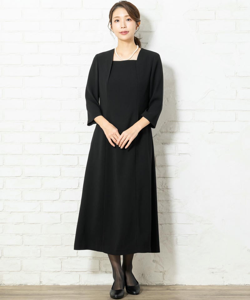 立ち襟Vネックジャケット＆スクエアネックロングワンピース