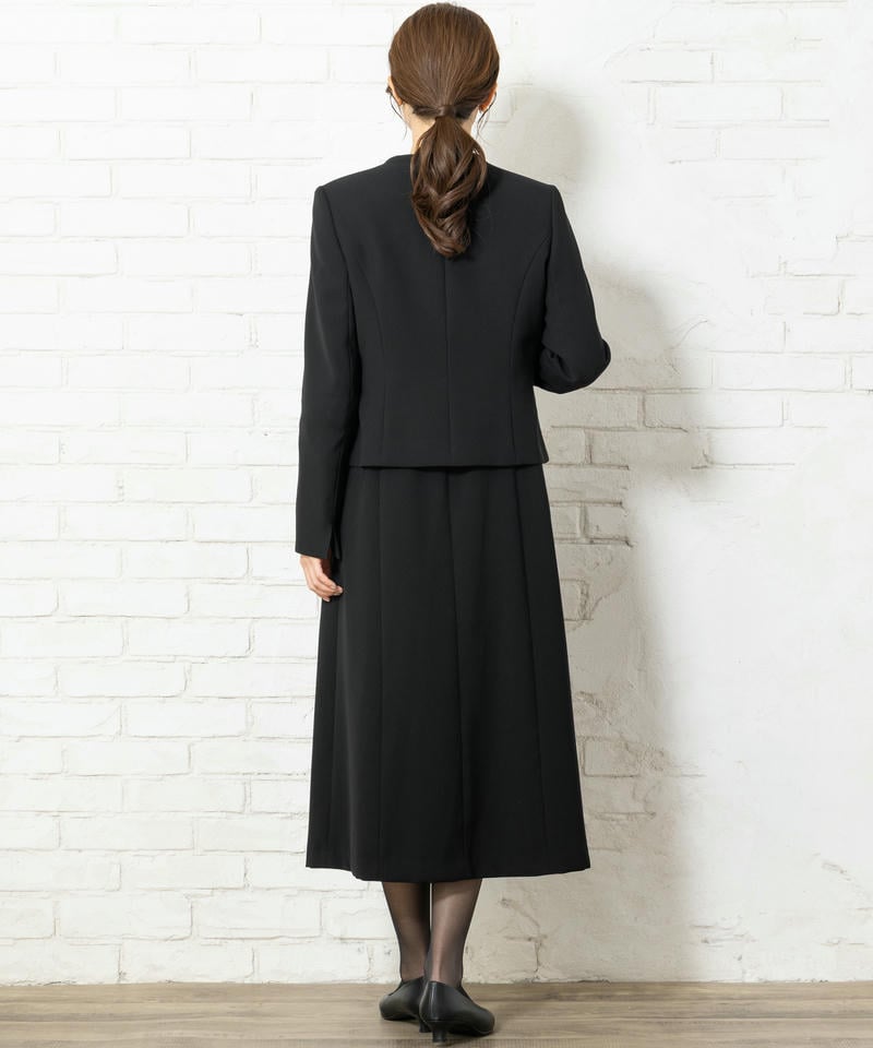 アンフィニ　ベーシックVネックジャケット＆ラッセルレースワンピース