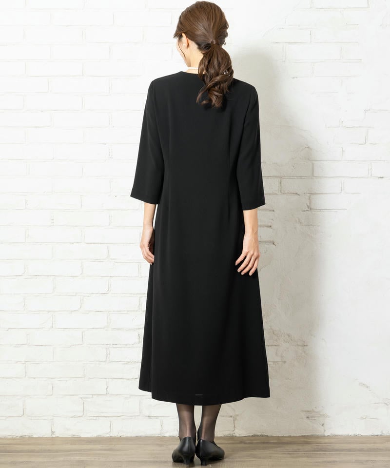 立ち襟Vネックジャケット＆スクエアネックロングワンピース