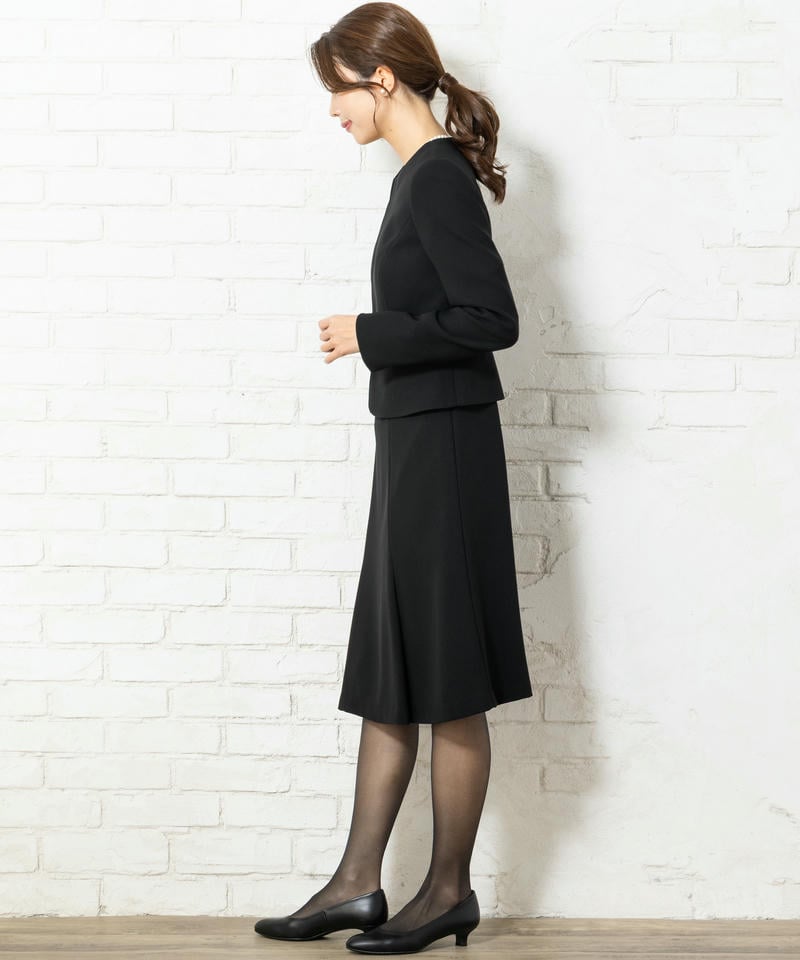 エメ　ノーカラージャケット&前開きリボンモチーフワンピース