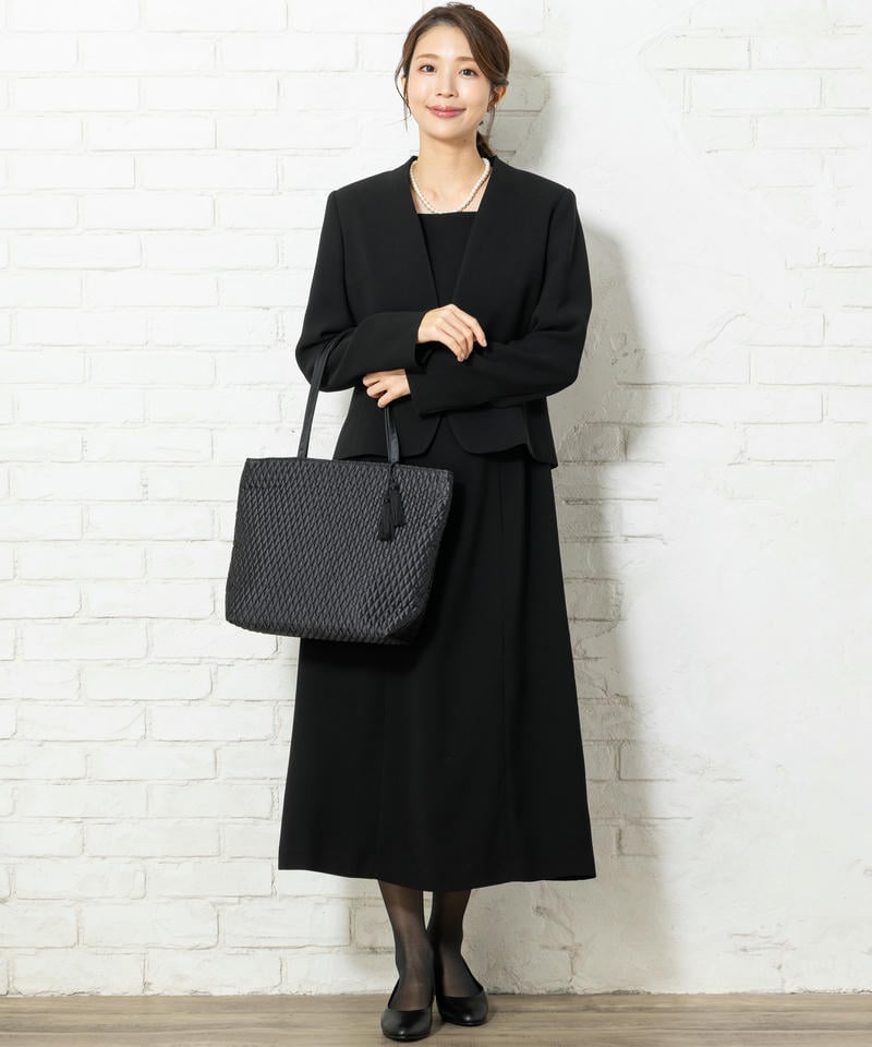 岩佐　タッセル付きキルティング手提げL