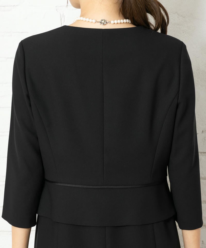 サテン二重襟ジャケット&セットアップ風ミディ丈Iラインワンピース サテン二重襟ジャケット&セットアップ風ミディ丈Iラインワンピース