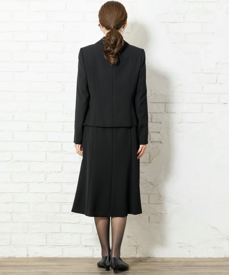 アンフィニ　飾りボタンテーラードジャケット＆アンサンブル風ワンピース