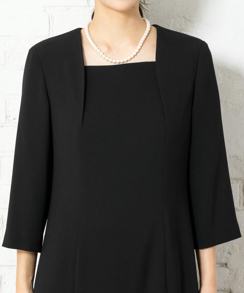 立ち襟Vネックジャケット＆スクエアネックロングワンピース