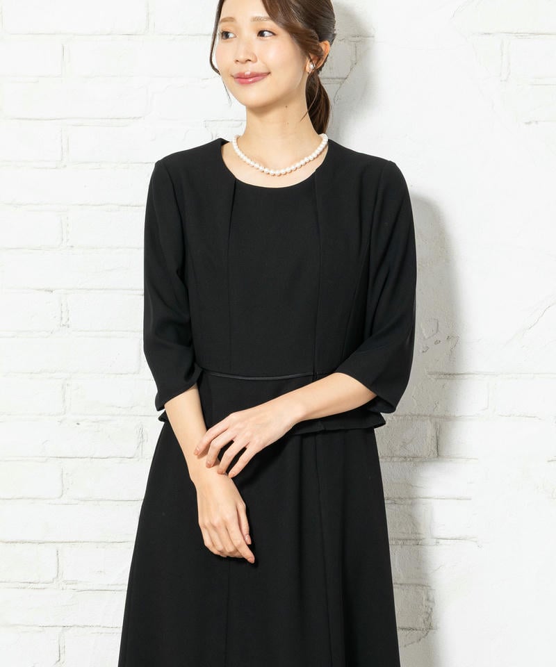 ソリテール　セミスタンドカラ―1つボタンジャケット＆レイヤードロングワンピース