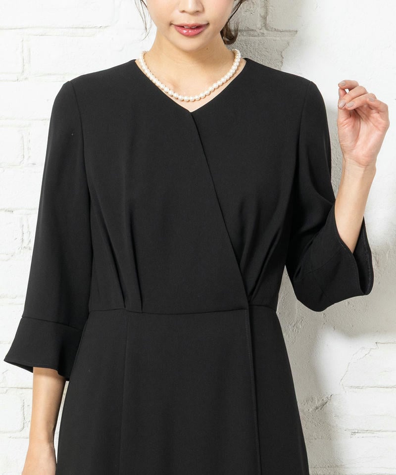 カレット　ノーカラーショート丈ジャケット&ラップ風エレガントワンピース