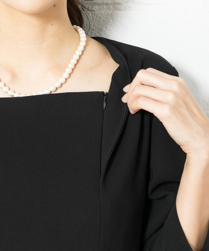 立ち襟Vネックジャケット＆スクエアネックロングワンピース