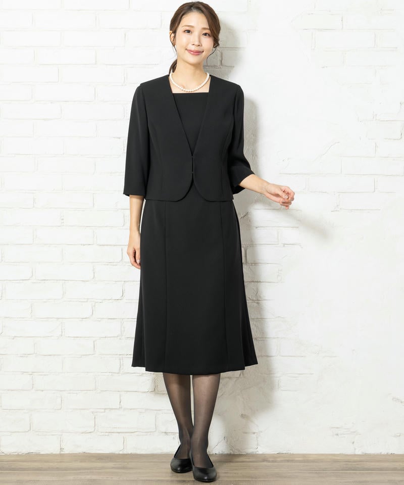 アンフィニ　飾りボタンテーラードジャケット＆アンサンブル風ワンピース