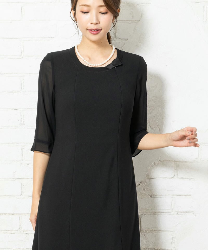 エメ　ノーカラージャケット&前開きリボンモチーフワンピース