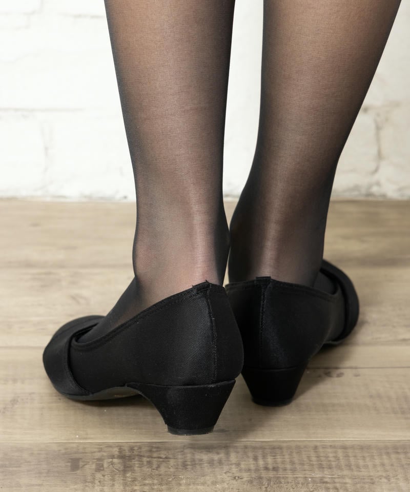 ラウンドトゥパンプス