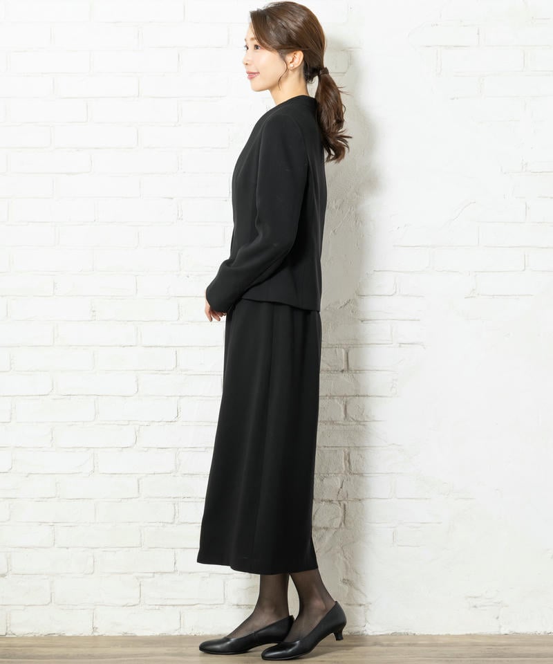 立ち襟Vネックジャケット＆スクエアネックロングワンピース