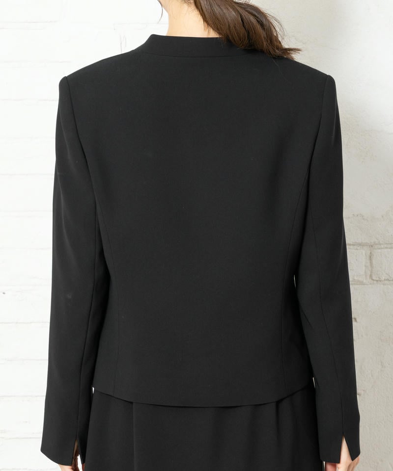 立ち襟Vネックジャケット＆スクエアネックロングワンピース