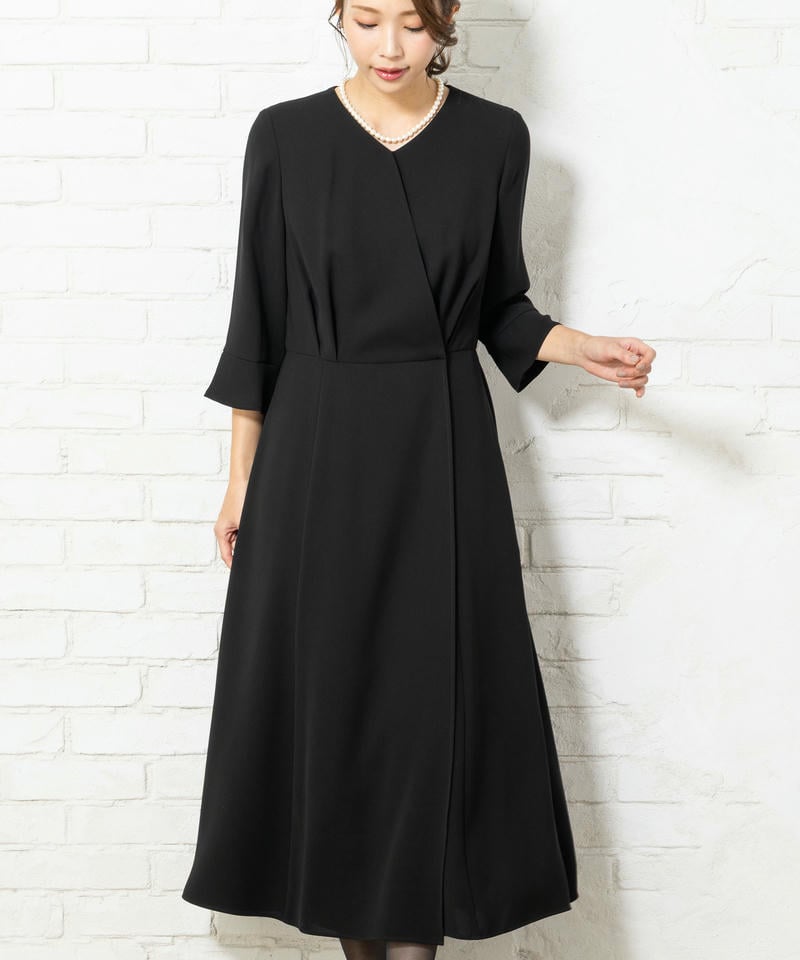 カレット　ノーカラーショート丈ジャケット&ラップ風エレガントワンピース