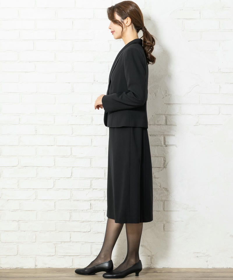 ソリテール　ショールカラーサテン切替アンサンブル