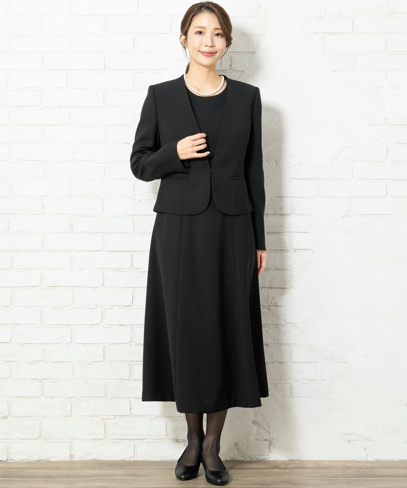 アンフィニ　ベーシックVネックジャケット＆ロングフレアーワンピース