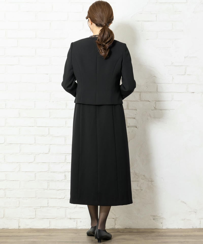 アンフィニ ベーシックノーカラージャケット&ラッセルレースワンピ―ス アンフィニ ベーシックノーカラージャケット&ラッセルレースワンピ―ス