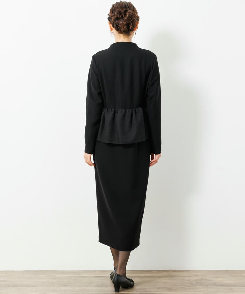 ラネリ ペプラムデザインセットアップ風ワンピース ラネリ ペプラムデザインセットアップ風ワンピース