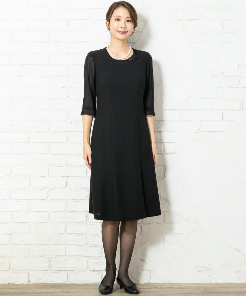 エメ　ノーカラージャケット&前開きリボンモチーフワンピース