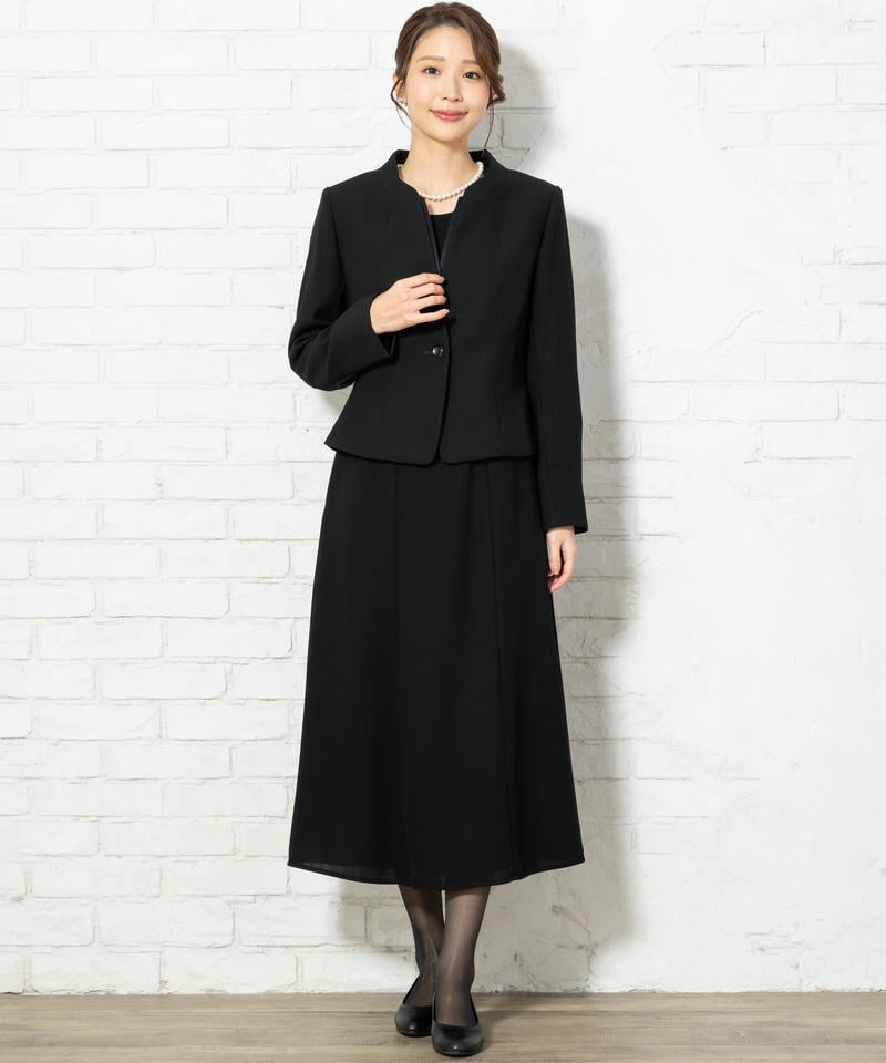 ソリテール　セミスタンドカラ―1つボタンジャケット＆レイヤードロングワンピース