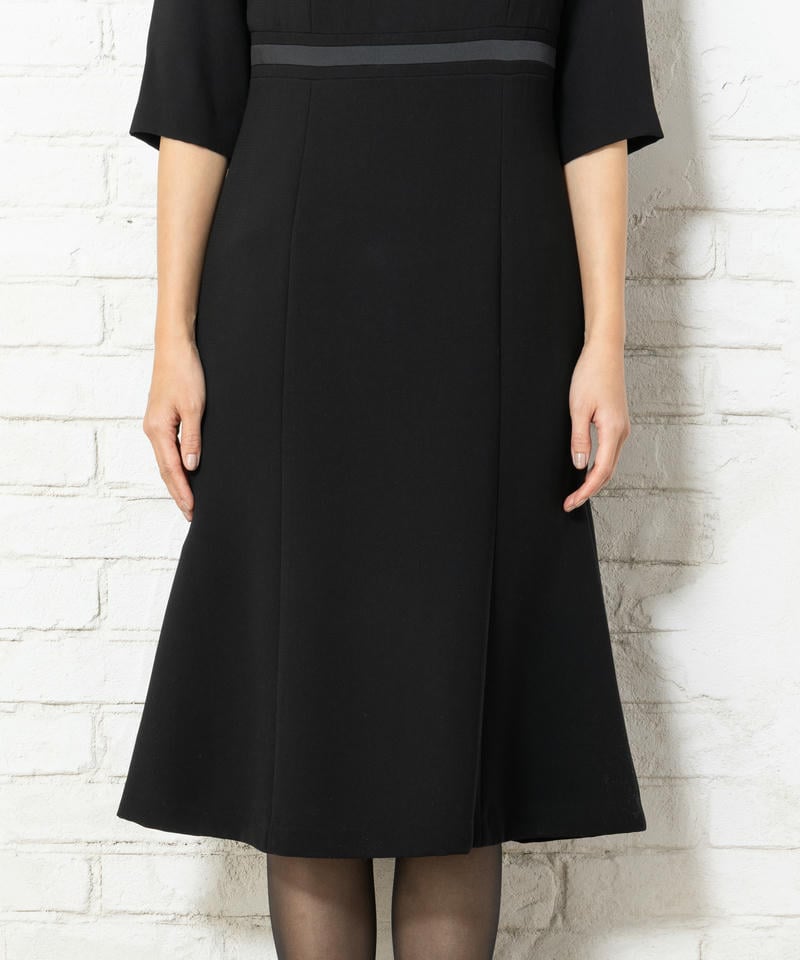 エメ　マーメイドフレアアンサンブル