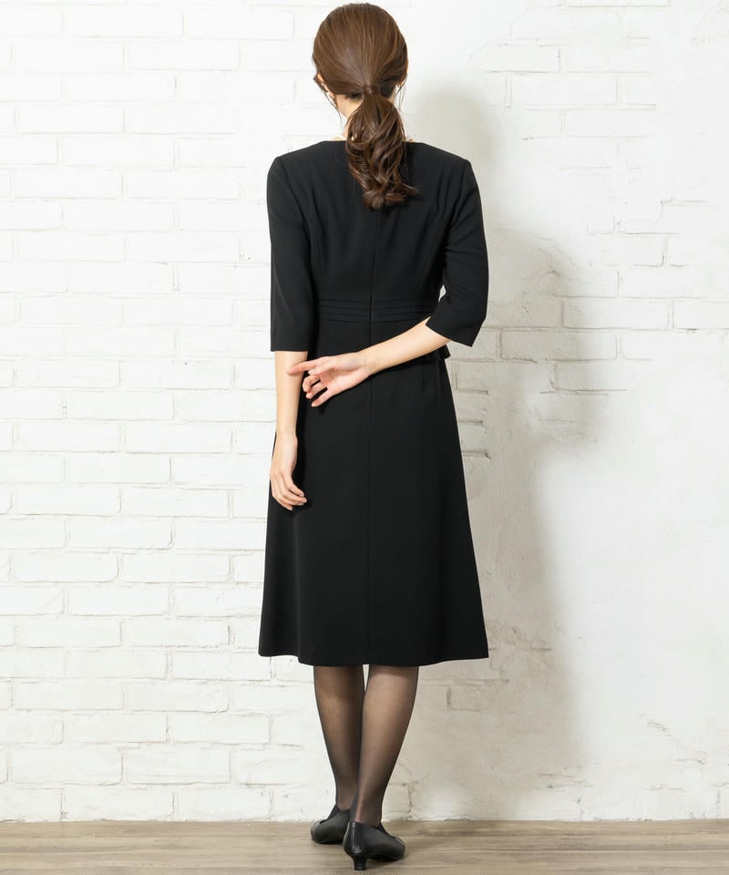 エメ　ノーカラージャケット×セットアップ風ワンピース