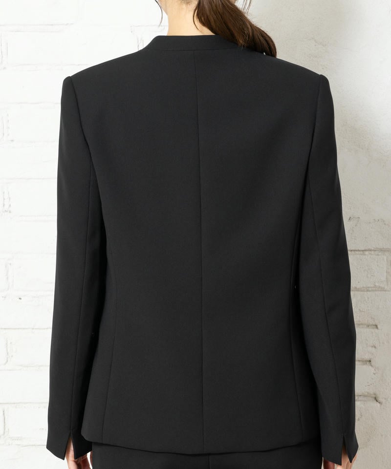 アンフィニ　Vネックジャケット＆ジョーゼットブラウス＆テーパードパンツスーツ