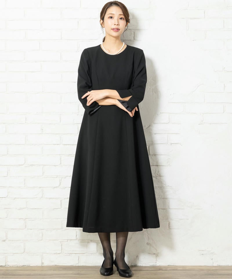 アンフィニ　リボン付きファスナーロングフレアワンピース/M(9号)