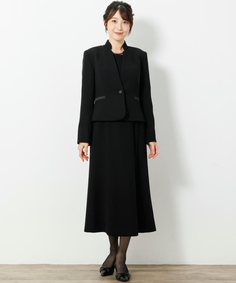 キーネックカラー1つボタンジャケット＆立ち襟ロングワンピース