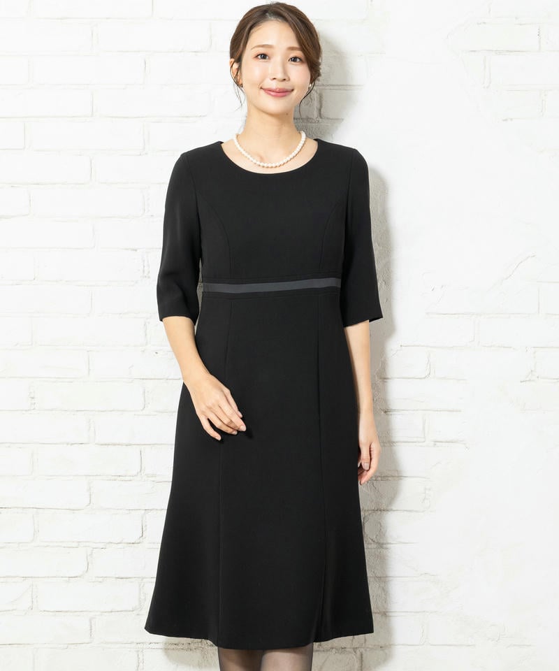 エメ　リボンブローチ付マーメイドフレアアンサンブル