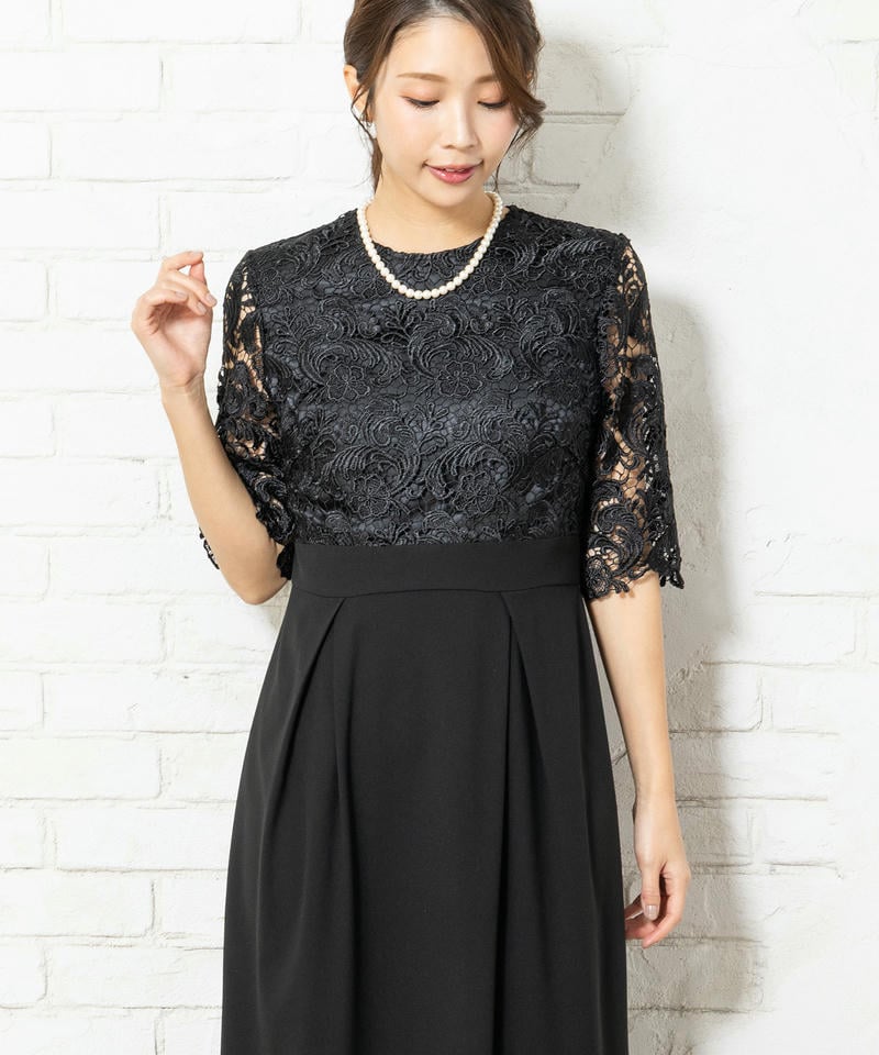 セミスタンドVネックジャケット&フラワーレースワンピース
