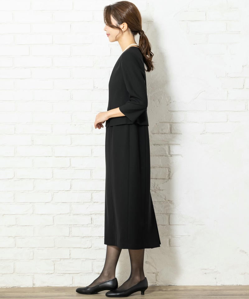 サテン二重襟ジャケット＆セットアップ風ミディ丈Iラインワンピース