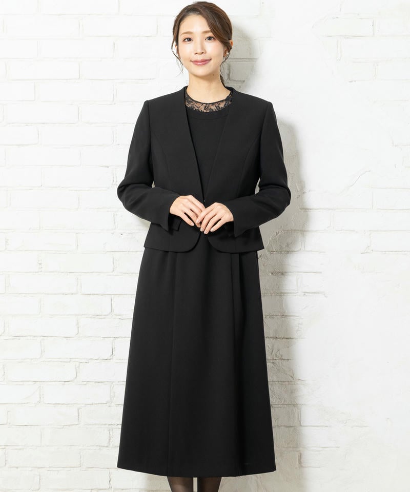 アンフィニ　ベーシックVネックジャケット＆ラッセルレースワンピース