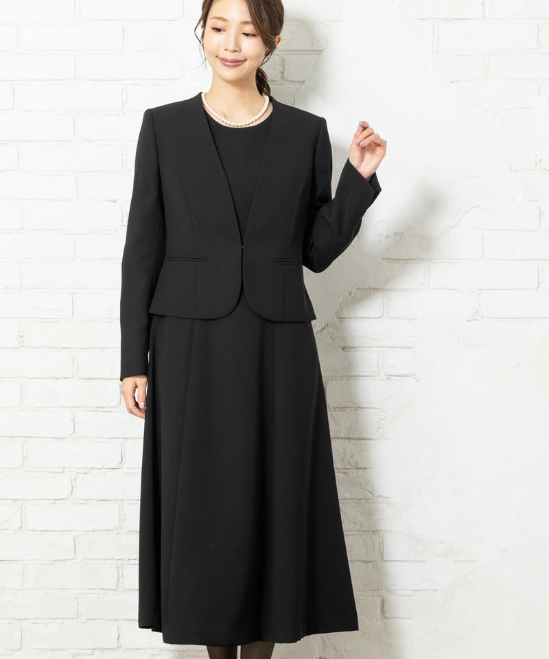 アンフィニ　ベーシックVネックジャケット＆ロングフレアーワンピース