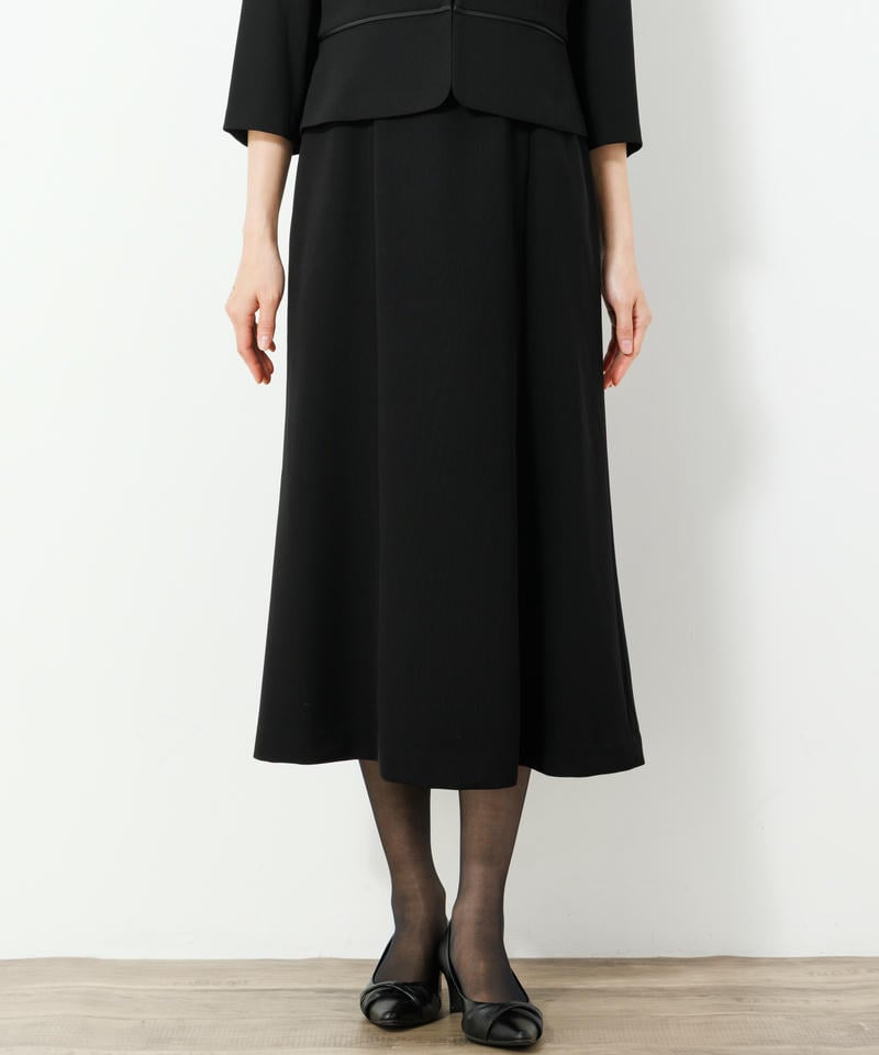 キーネックカラー1つボタンジャケット＆立ち襟ロングワンピース