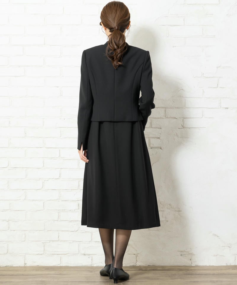 アンフィニ 二重織ジャケット&ジョーゼットレースワンピース アンフィニ 二重織ジャケット&ジョーゼットレースワンピース